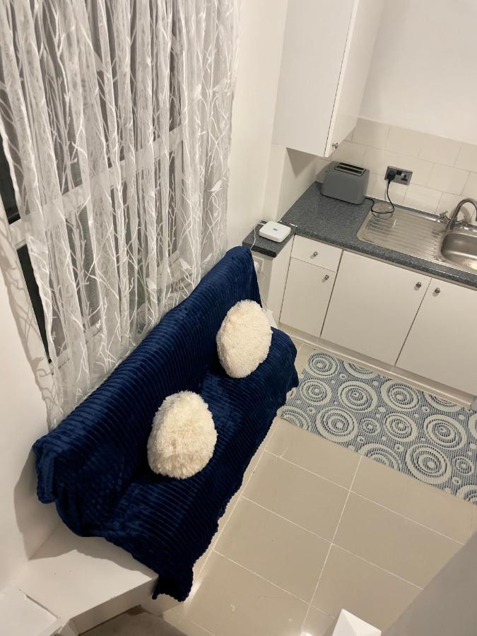 Apartment Live In Kensington London
